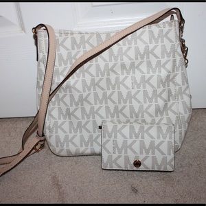 Michael Kors White Logo crossbody + wallet
